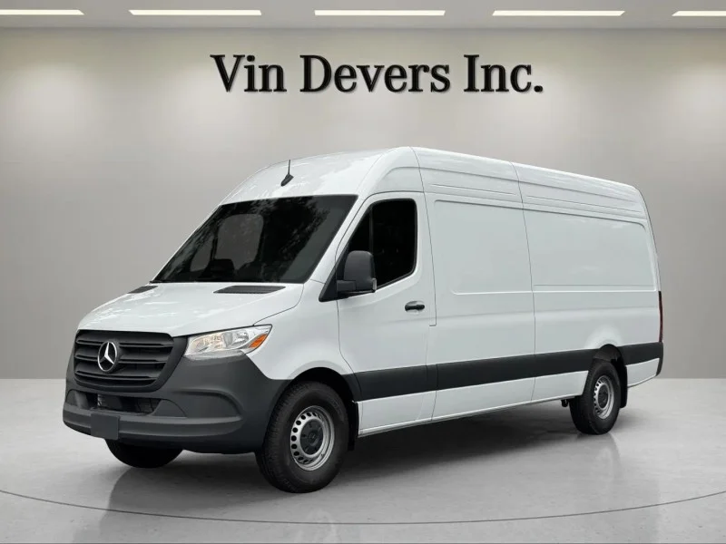 New 2026 Arctic White Mercedes-Benz  image 1