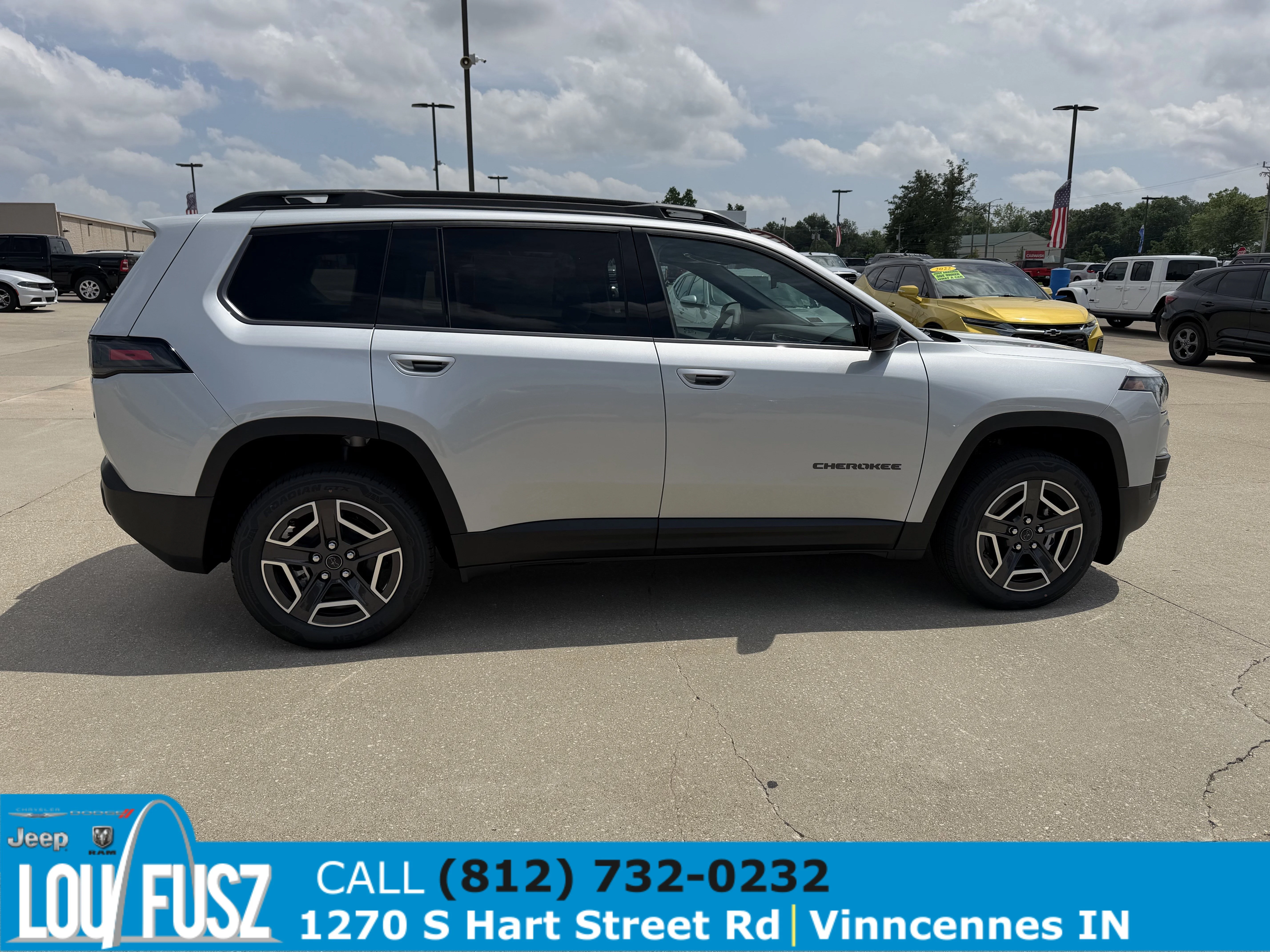 New 2026 Silver Zynith Clear-Coat Exterior Paint Jeep Laredo image 8