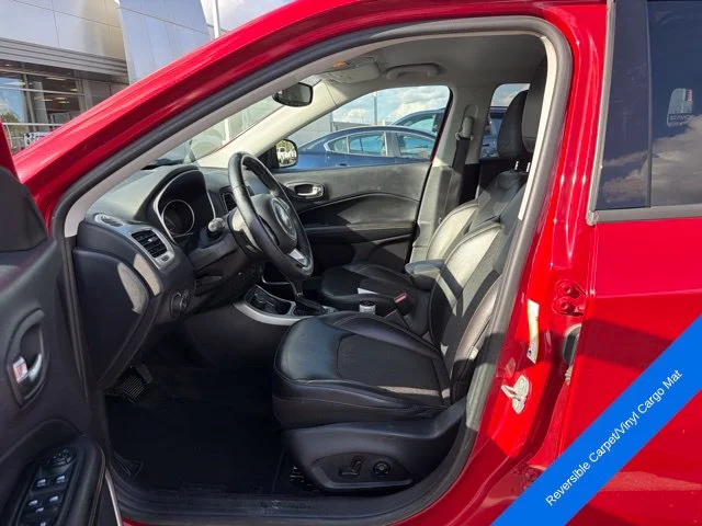 Used 2018 Redline Pearlcoat Jeep Latitude image 12