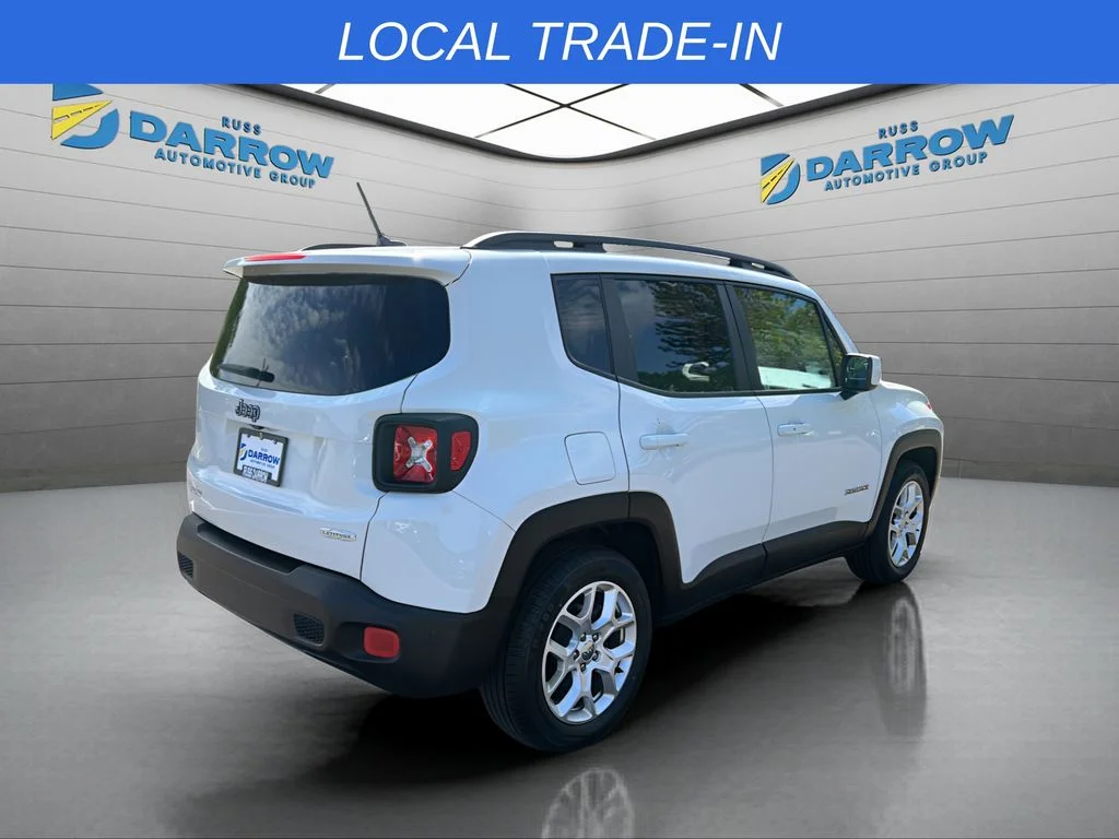 Used 2016 White Jeep Latitude image 5