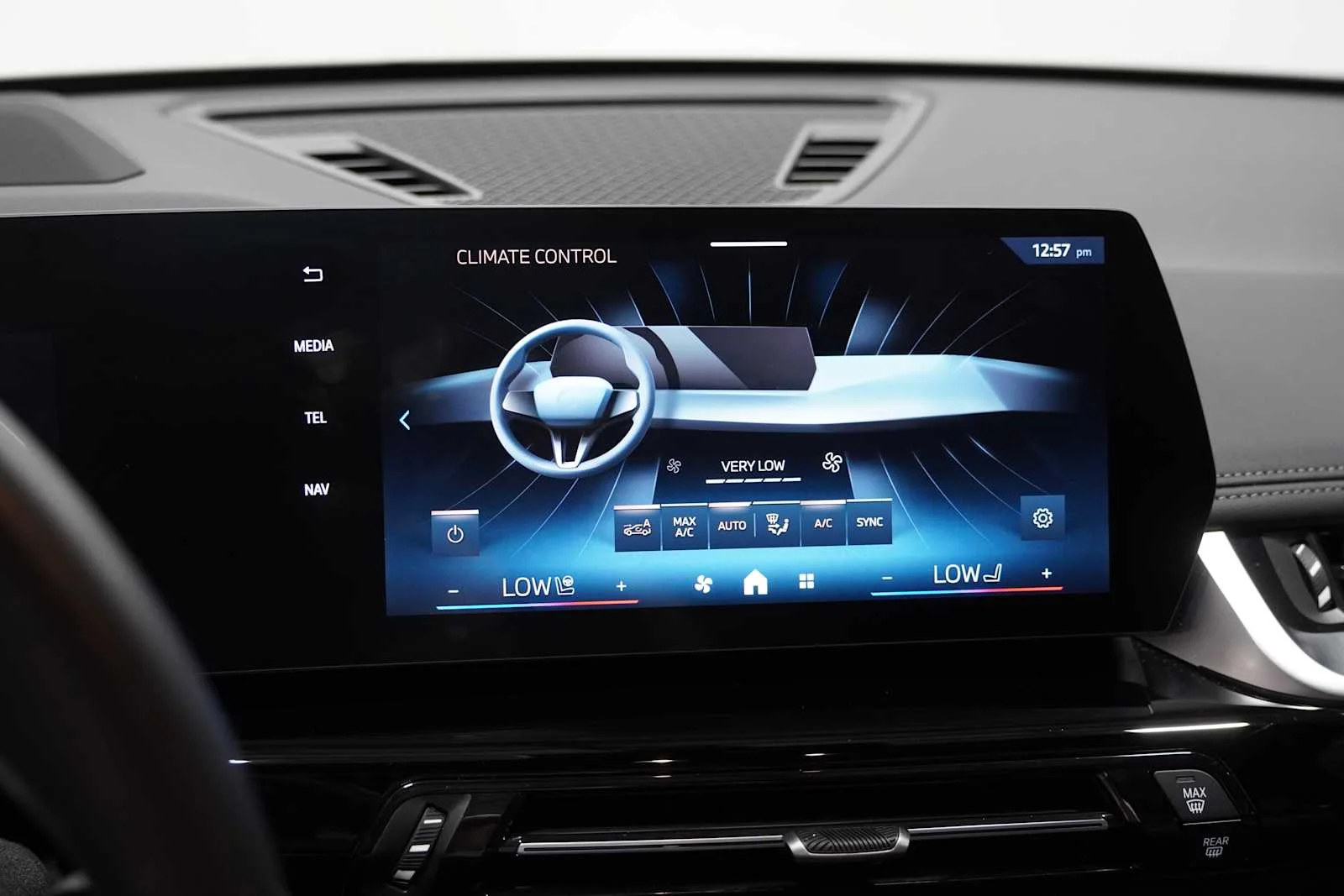 Used 2025 Phytonic Blue Metallic BMW xDrive28i image 17