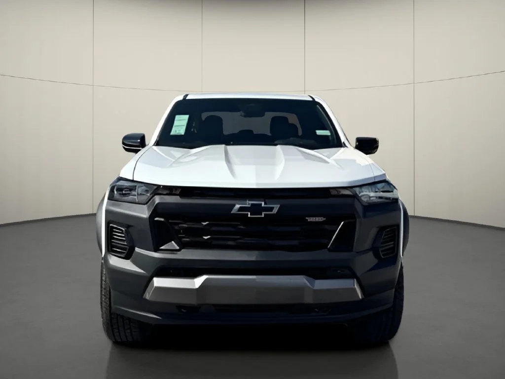 New 2026 Summit White Chevrolet Trail Boss image 5