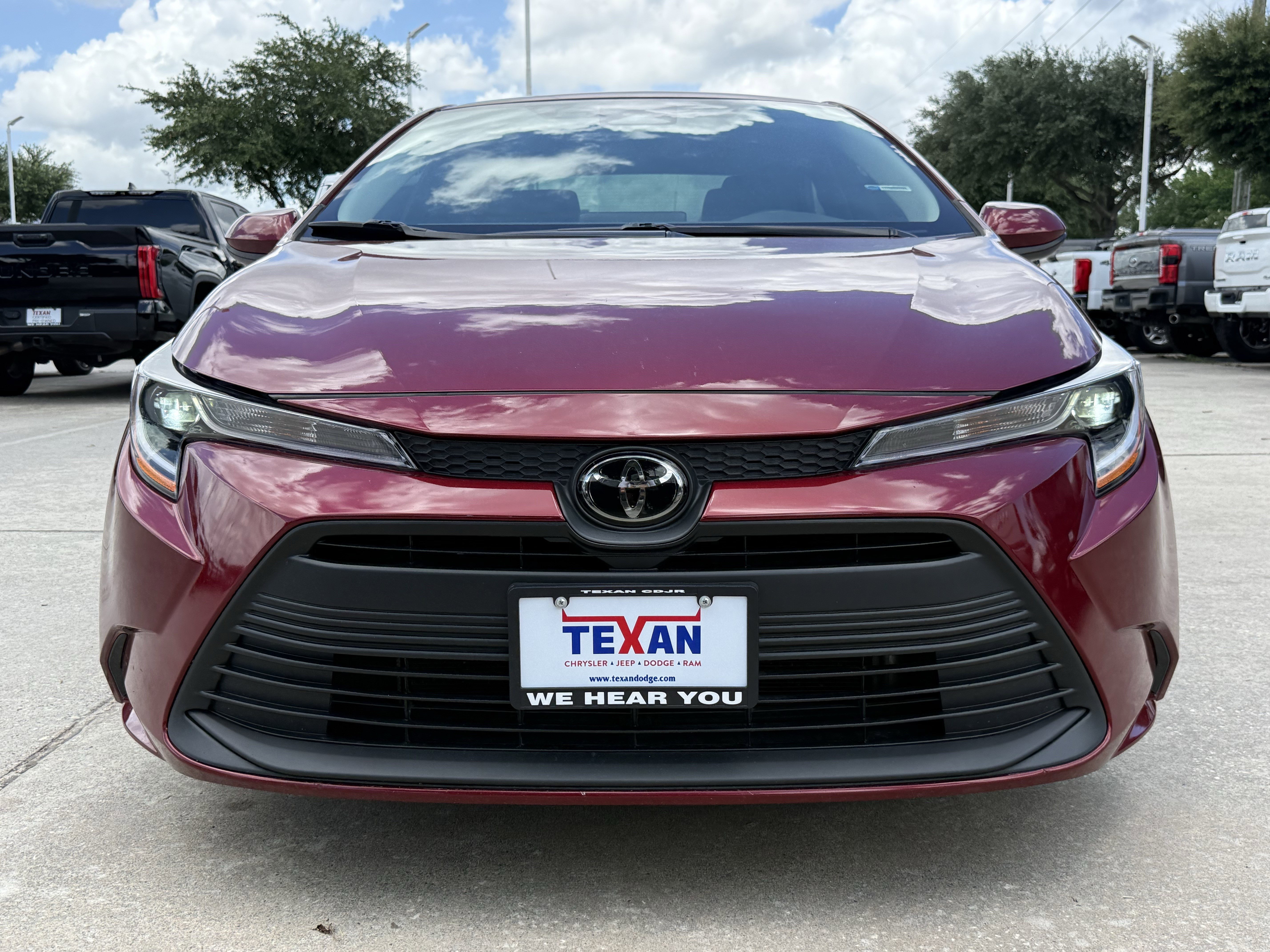 Used 2025 Pearl Toyota LE image 10