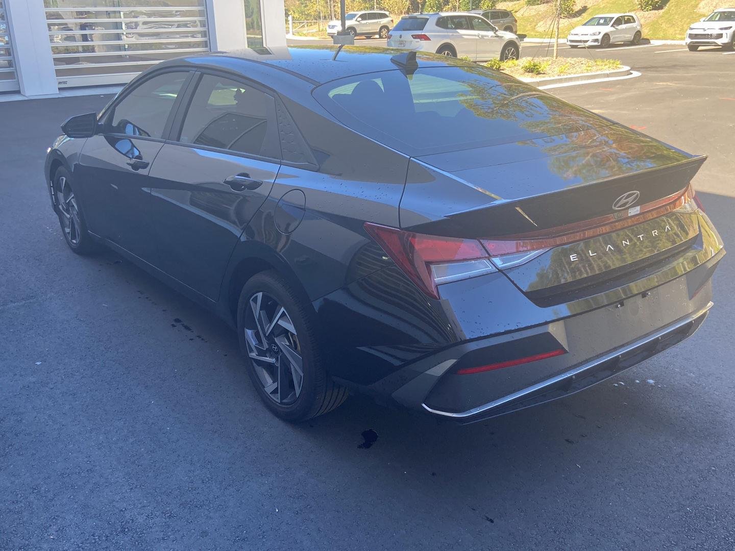 Used 2025 Abyss Black Hyundai SEL Sport image 6