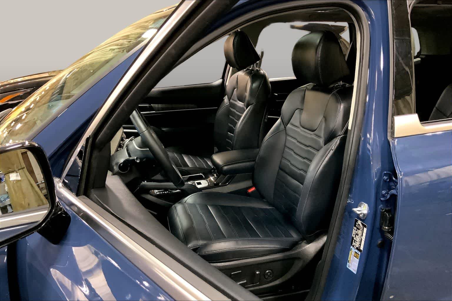 Used 2023 Midnight Lake Blue Kia SX Prestige image 8