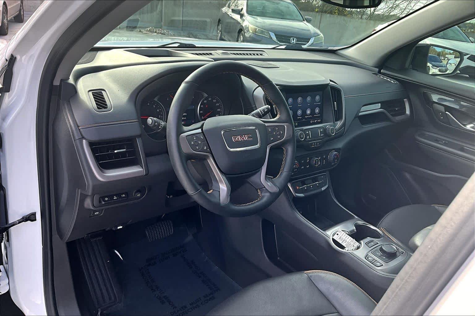 Used 2024 Summit White GMC AT4 image 30