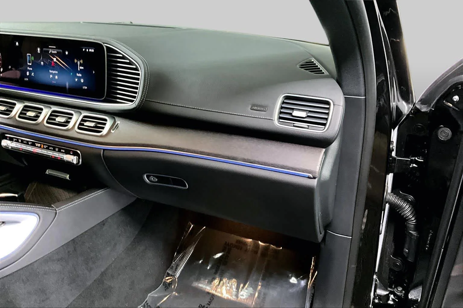 Certified Used 2024 Obsidian Black Metallic Mercedes-Benz GLS 450 image 19