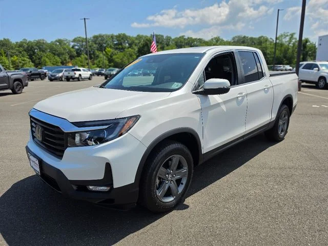 Used 2023 White Honda RTL image 3