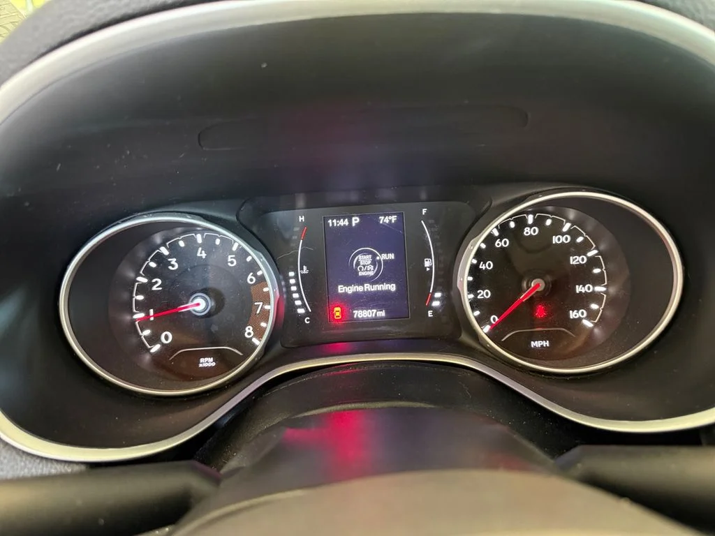Used 2020 White Jeep Sport image 15