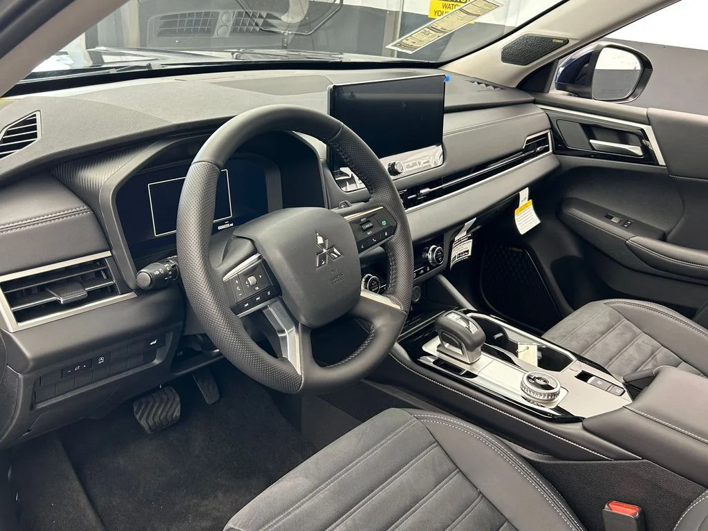 2026 Mitsubishi Outlander SE - Photo 10