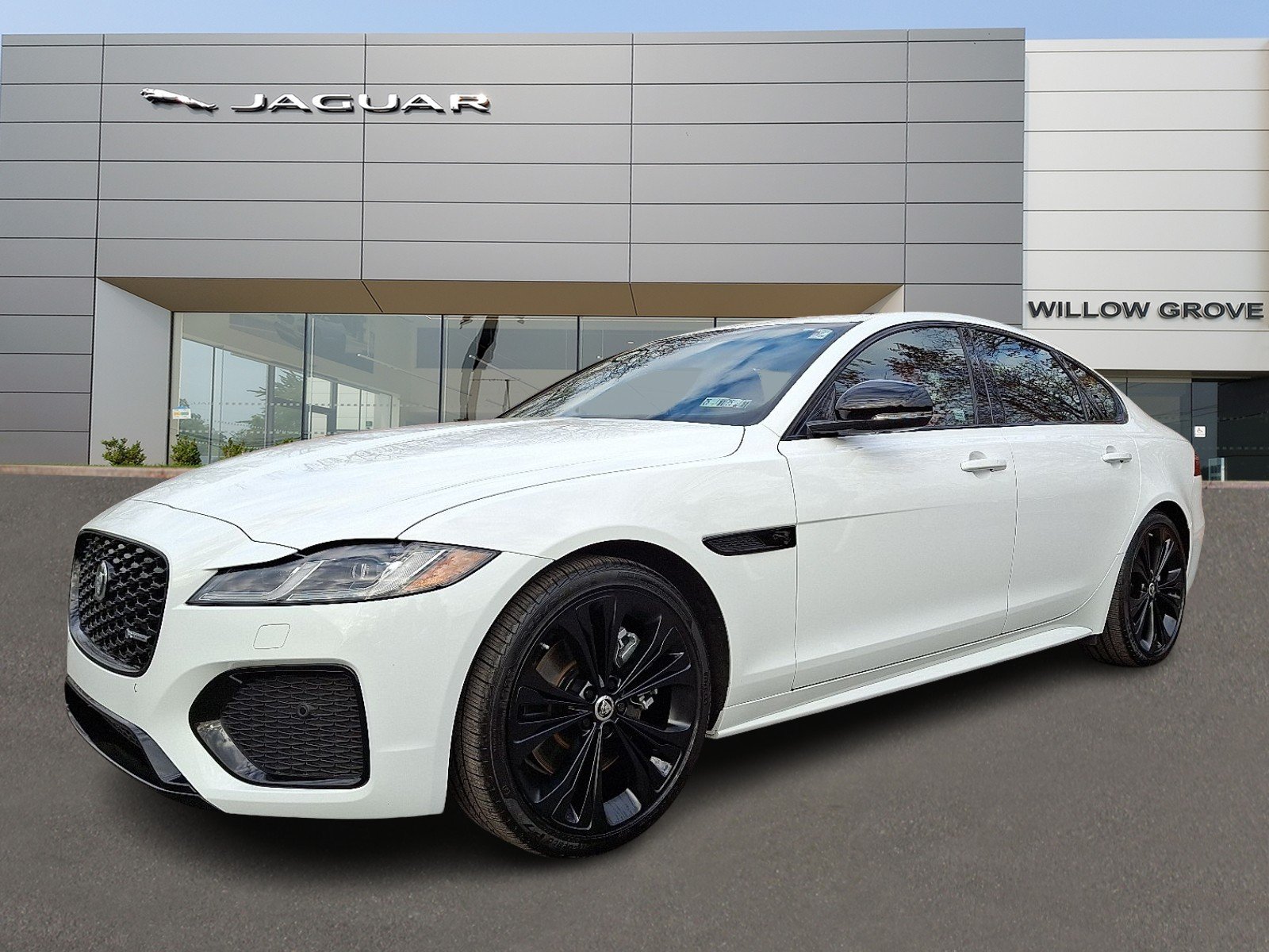 2024 Jaguar XF R-Dynamic SE