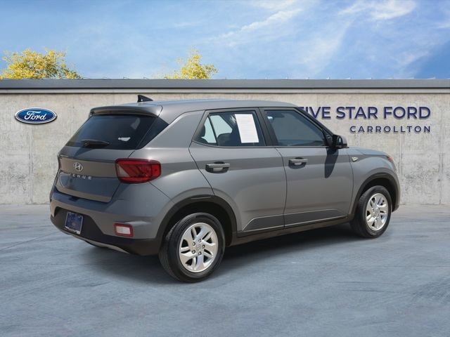 Used 2022 Gray Hyundai SE image 8