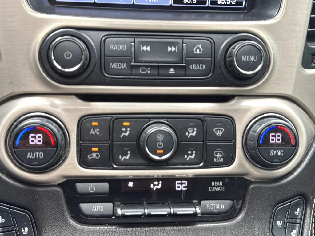 Used 2020 Black GMC Denali image 21