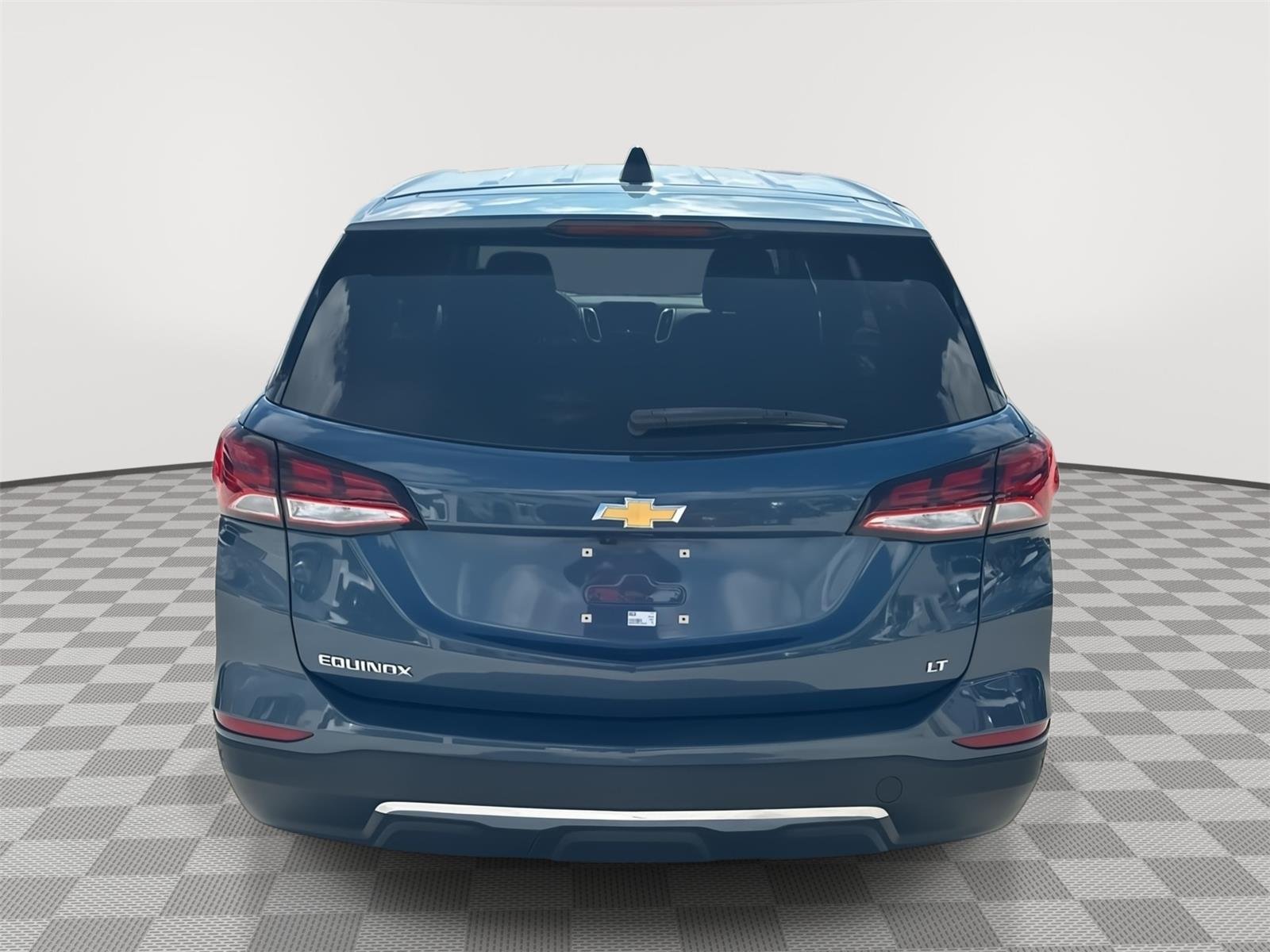 Used 2024 Lakeshore Blue Metallic Chevrolet LT image 5