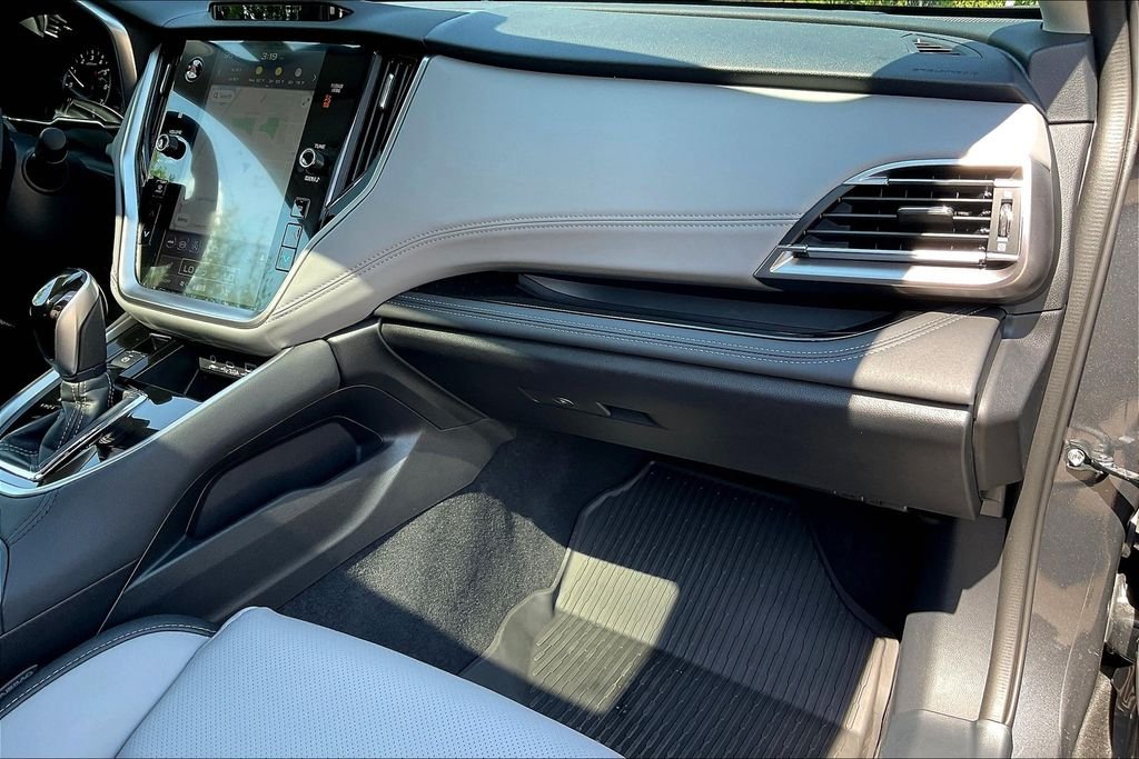 2025 Subaru Outback Limited - Photo 16