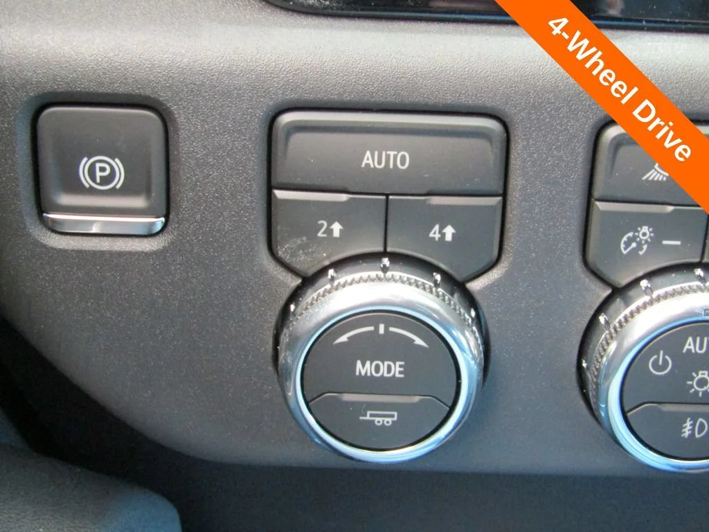 2026 GMC Sierra 1500 SLT - Photo 14