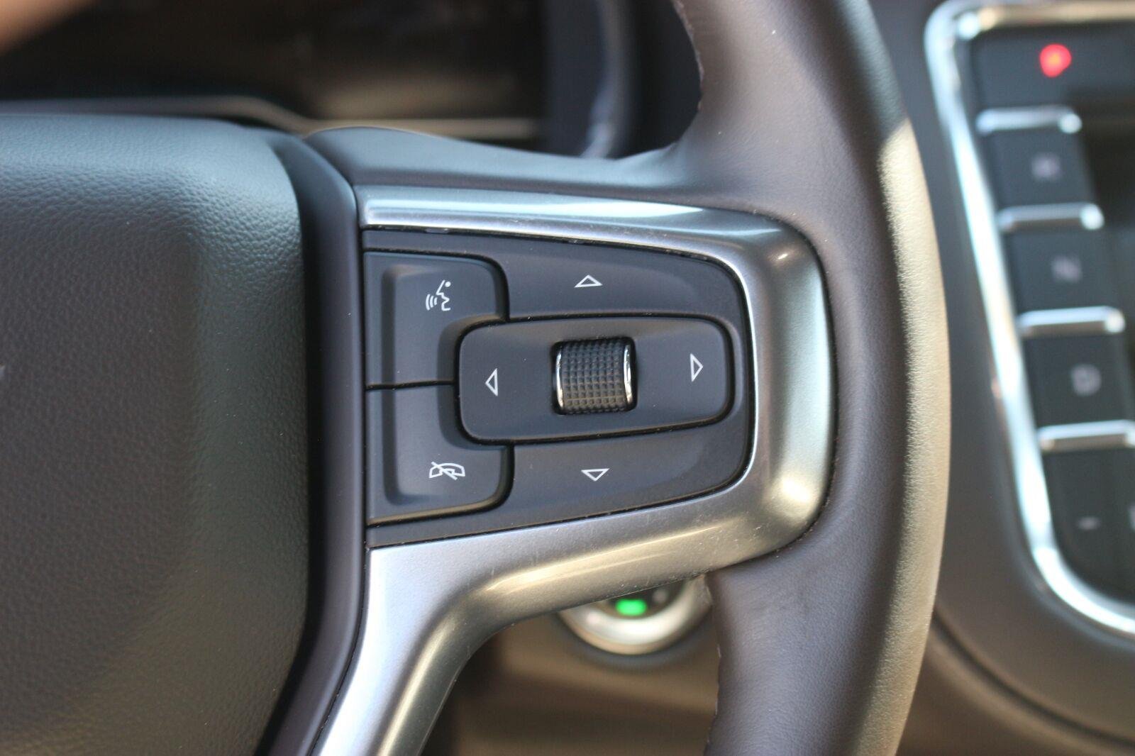 Used 2024 Black Chevrolet Z71 image 21