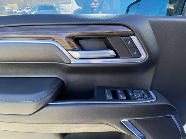 Used 2024 Summit White Chevrolet RST image 13