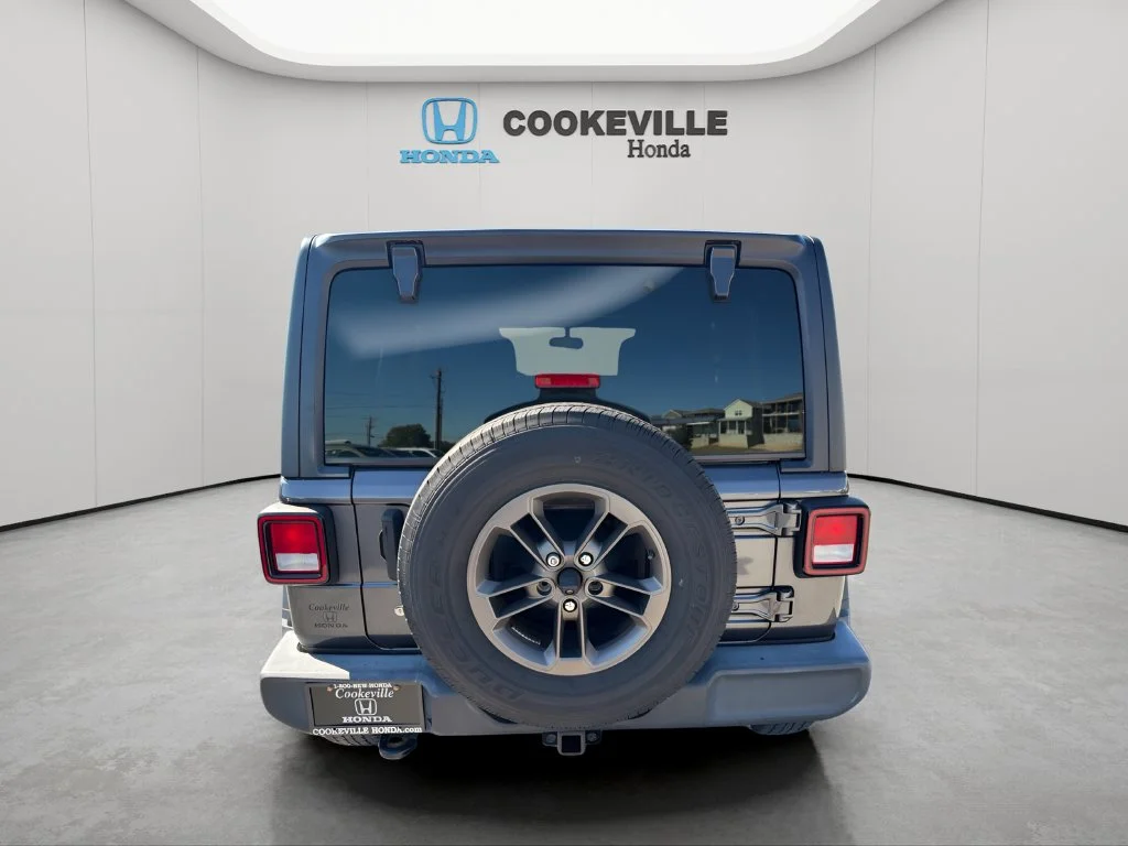 Used 2021 Granite Crystal Metallic Clearcoat Jeep Unlimited Sport image 6