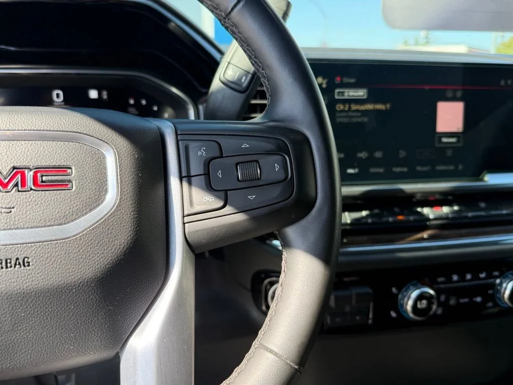Used 2023 Onyx Black GMC Elevation image 21