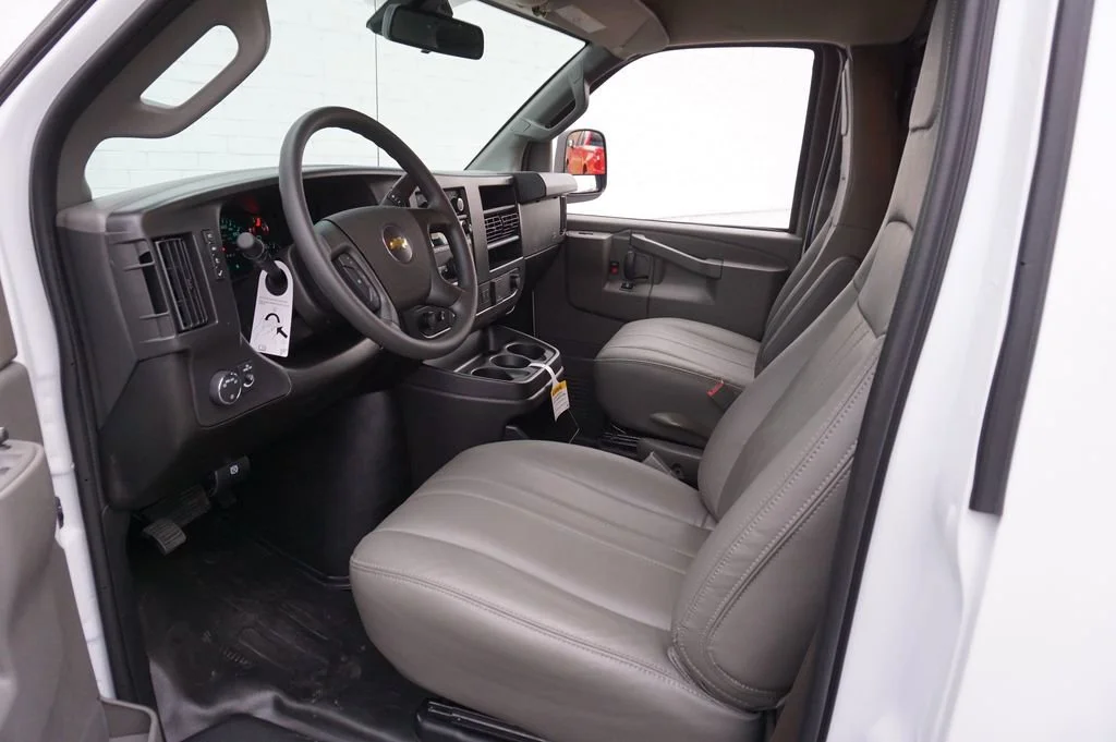 2025 Chevrolet Express Cargo Work Van - Photo 8
