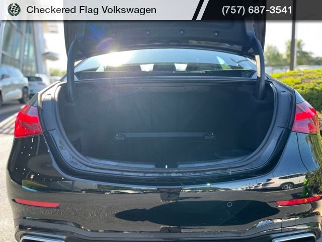 Used 2024 Obsidian Black Metallic Mercedes-Benz C 300 4MATIC® image 11