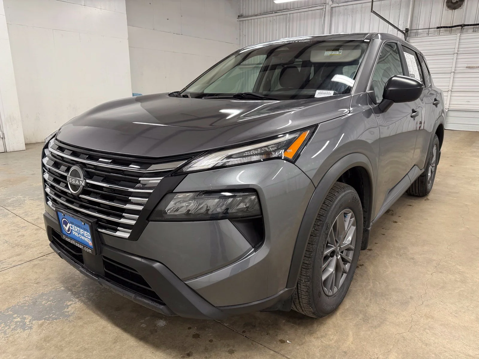Used 2024 Gray Nissan S image 3