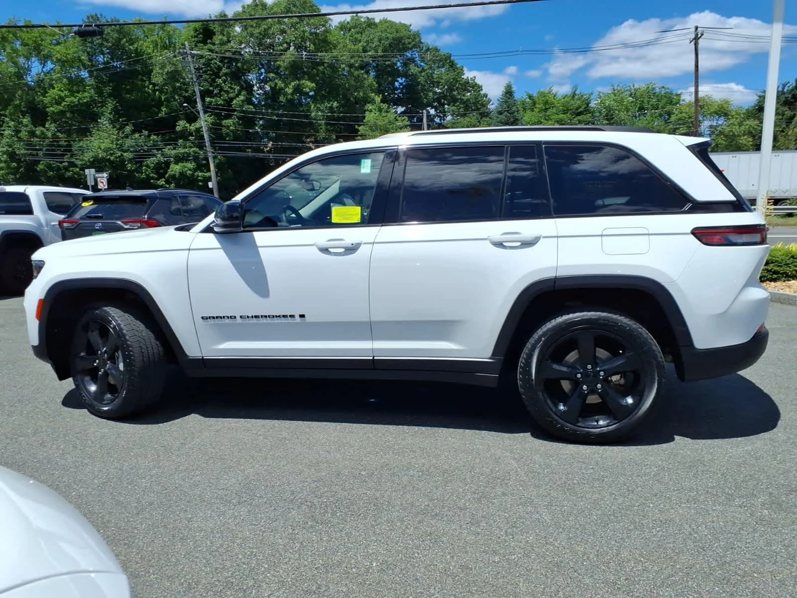 Certified Used 2023 Bright White Clearcoat Jeep Limited image 12