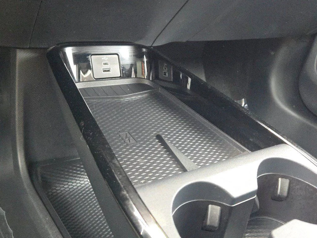 Used 2025 Shadow Black Ford Premium image 26