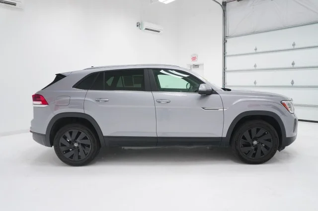2025 Volkswagen Atlas Cross Sport SE w/Tech - Photo 4