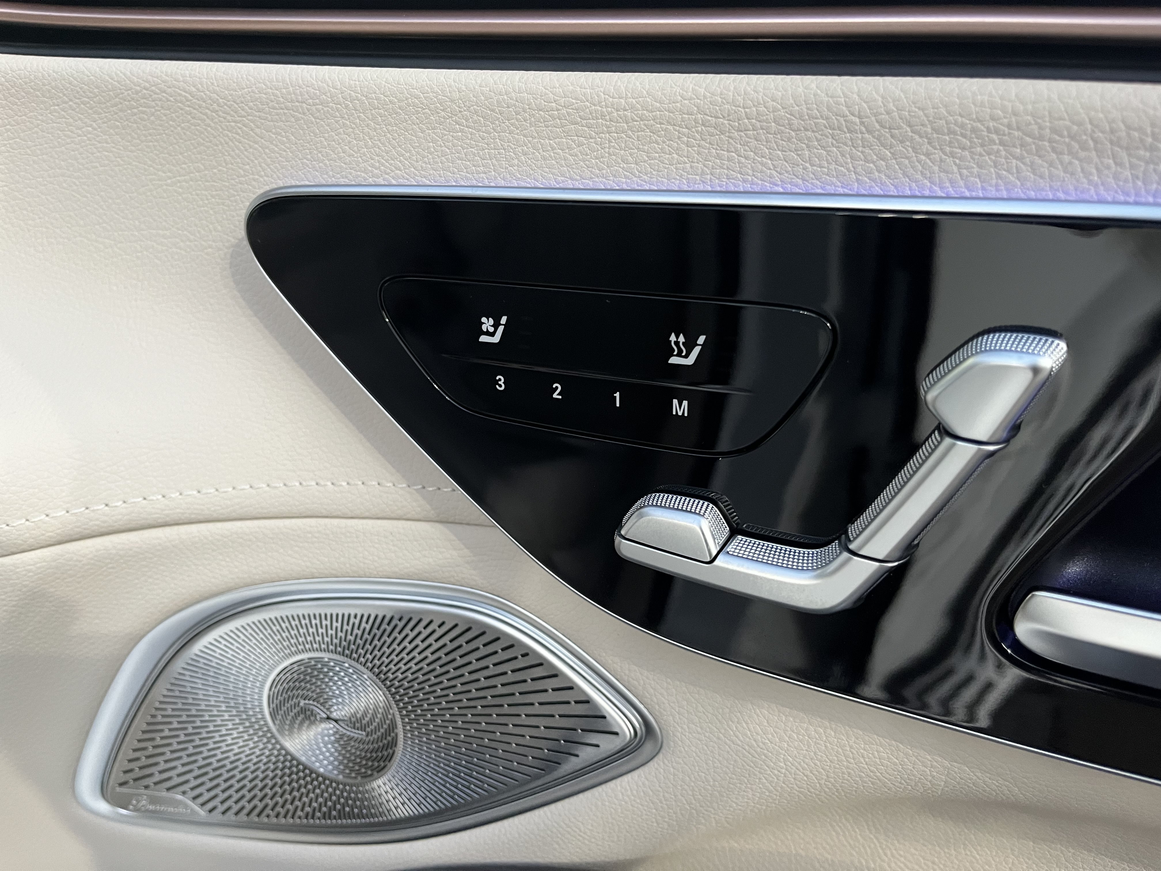 New 2026 POLAR WHITE Mercedes-Benz EQS 400 image 20