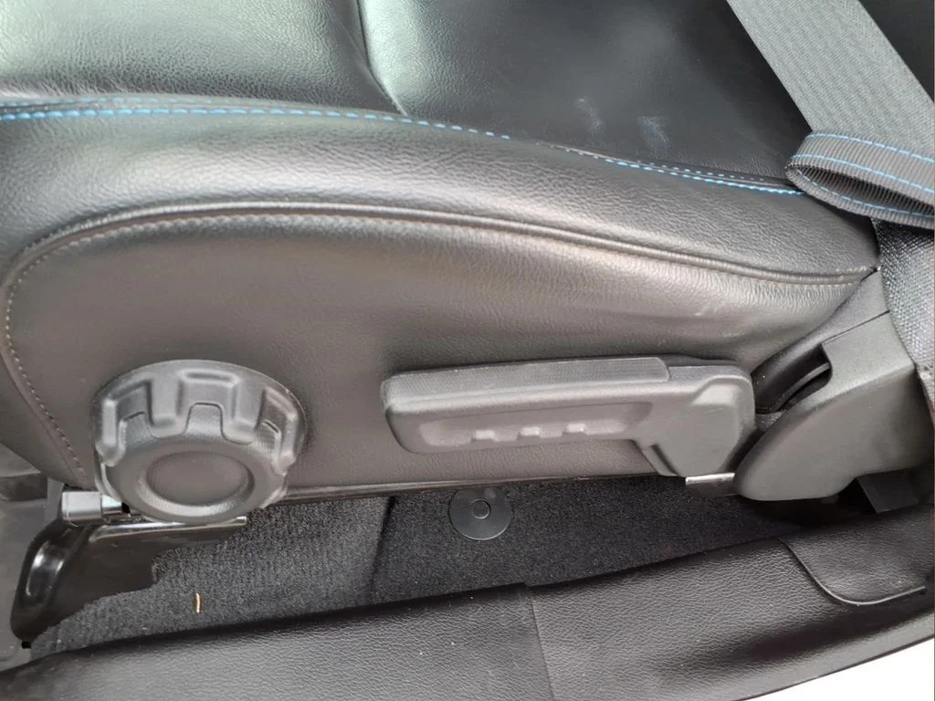 Used 2023 Silver Jeep Rubicon 4xe image 19