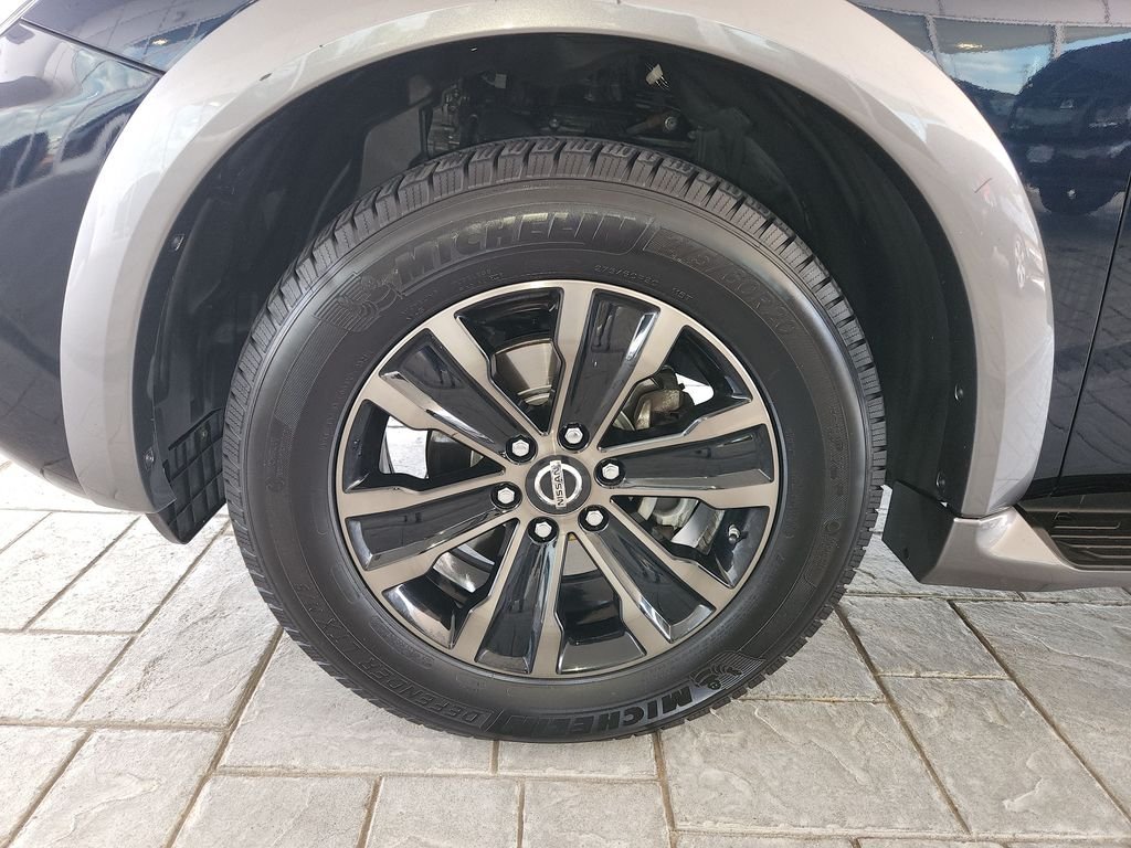Used 2018 Blue Nissan Platinum image 34