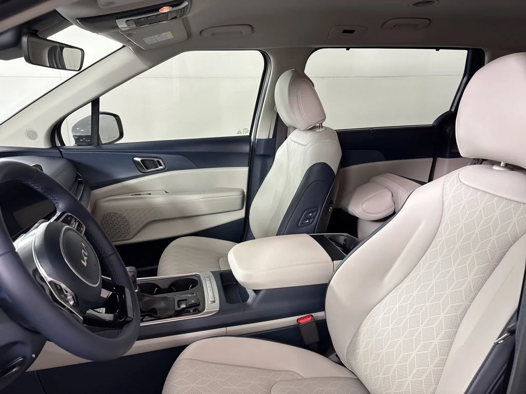 New 2026 White Kia EX image 30