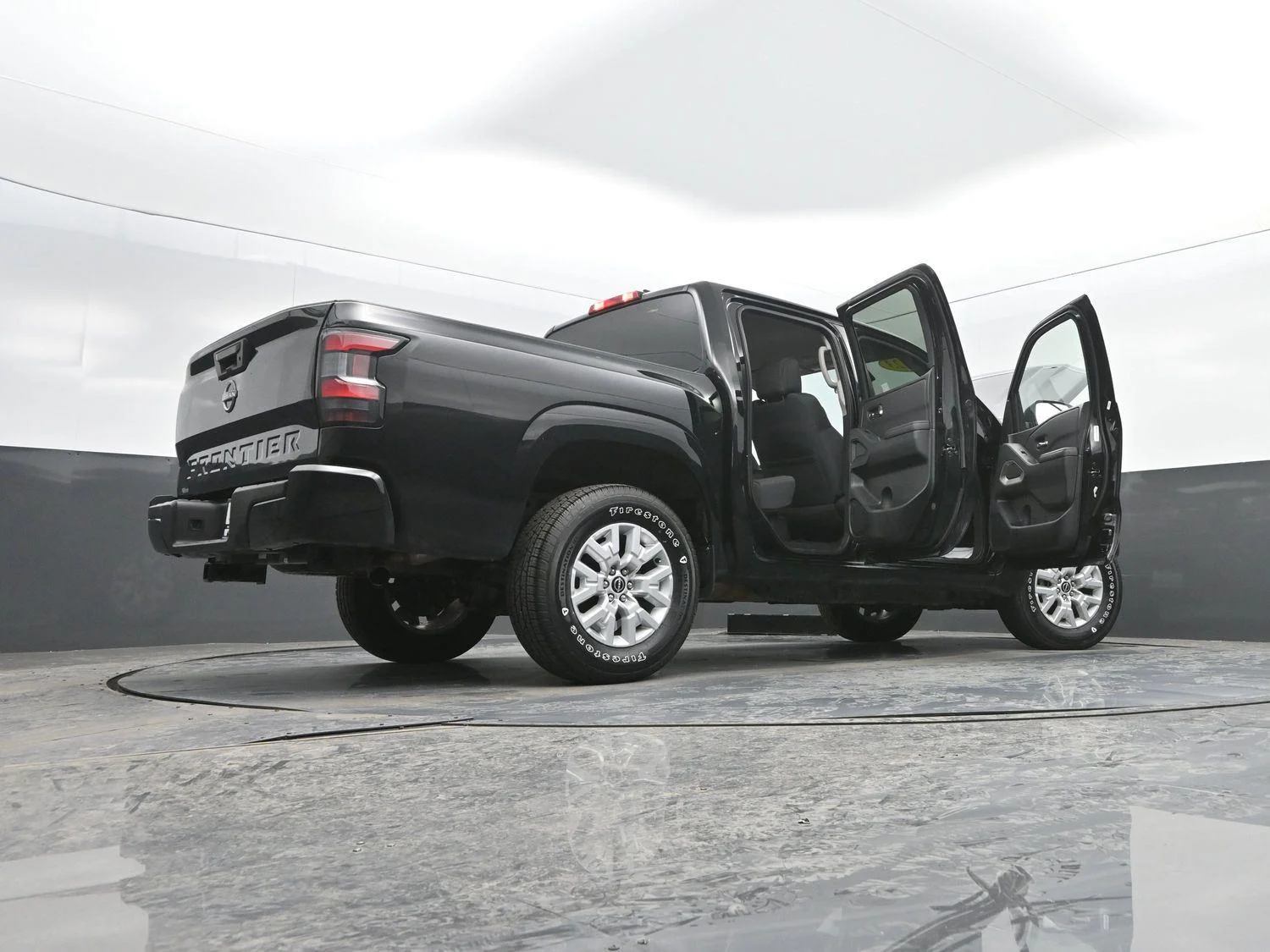 Used 2023  NISSAN  image 42