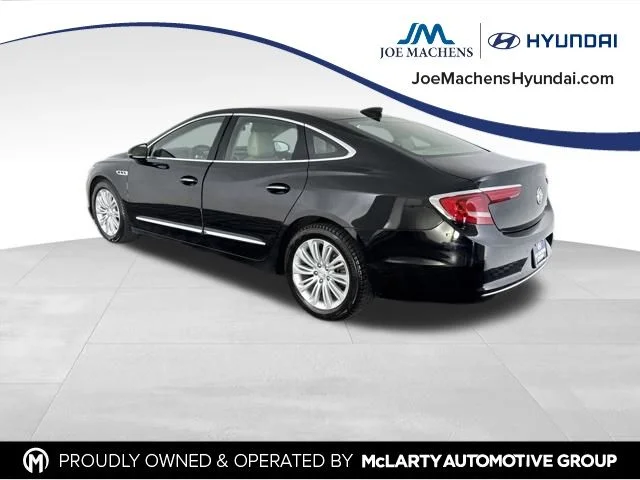 Used 2019 Black Buick Essence image 9