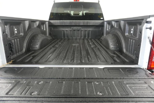 New 2026 Star White Metallic Tri-Coat Ford F-350® Lariat® image 34