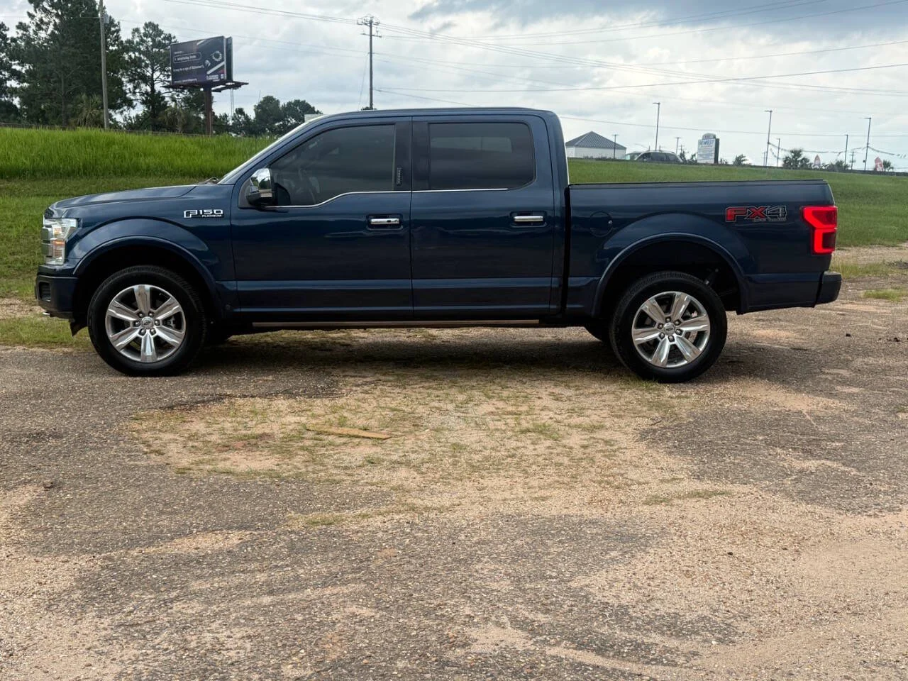 Used 2020 Blue Ford Platinum 4x4 4dr SuperCrew 5.5 ft. SB image 2