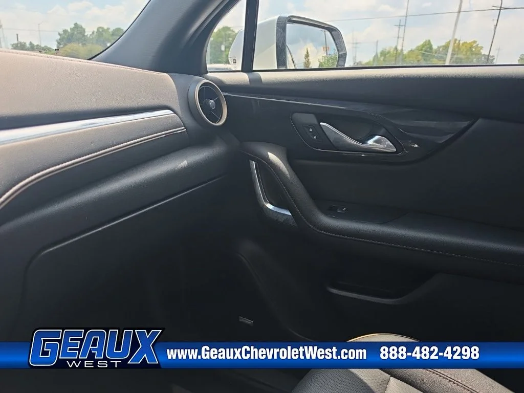 Used 2023 Beige Chevrolet Premier image 24
