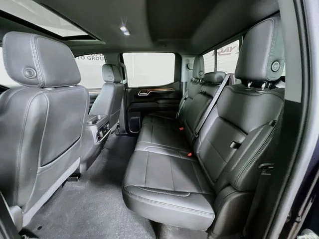 Used 2022 Silver GMC Denali image 23