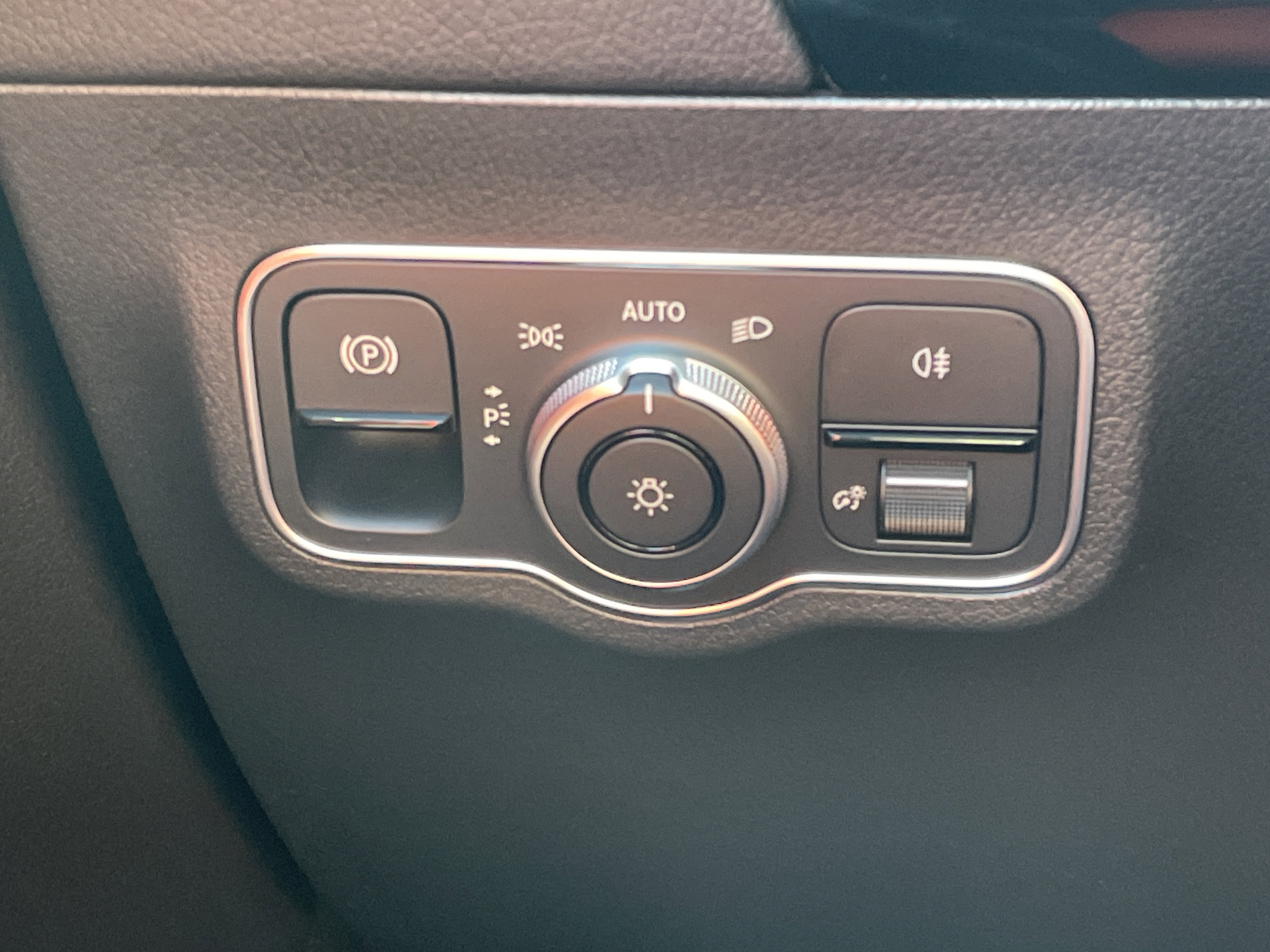 New 2026 Cosmos Black Metallic Mercedes-Benz AMG® GLA 35 4MATIC® SUV image 21