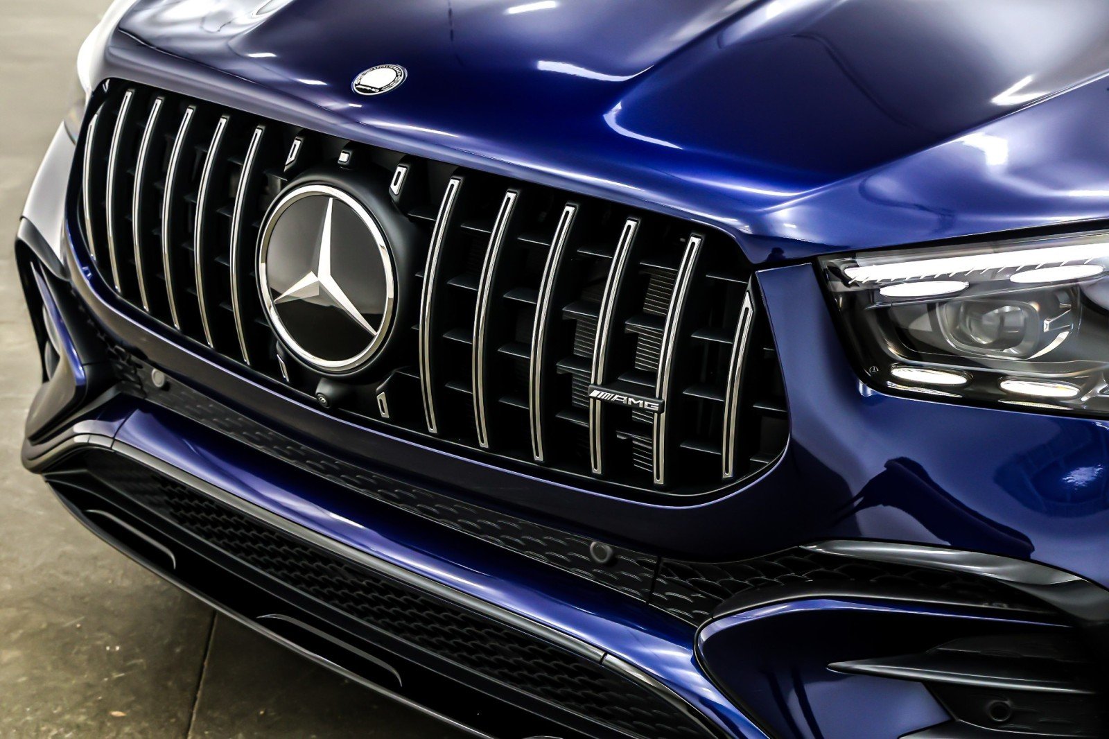 New 2026 MANUFAKTUR Mystic Blue Metallic Mercedes-Benz AMG® GLE 53 4MATIC+ SUV image 13