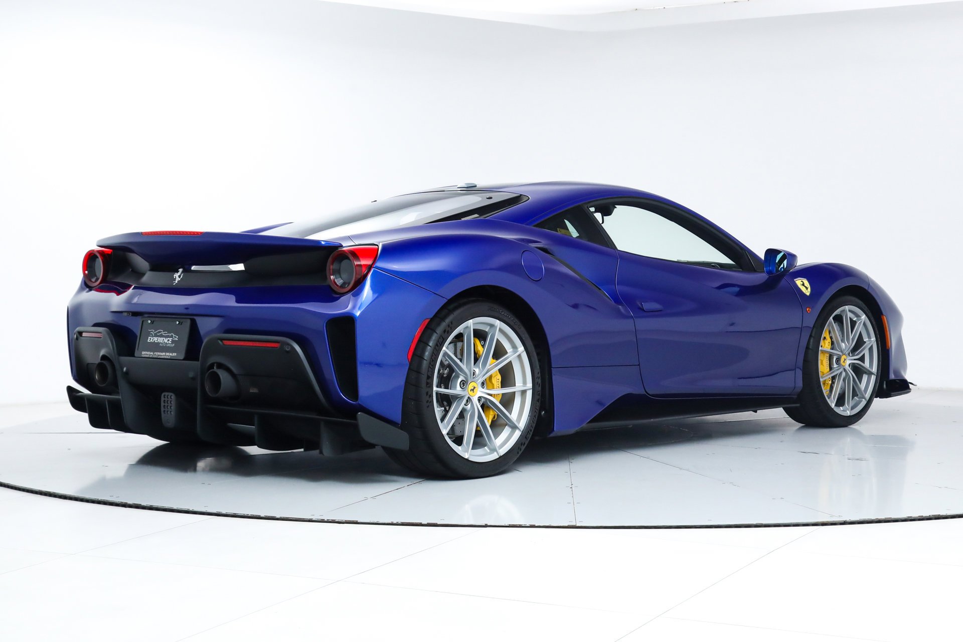 Used 2020 Blue Ferrari  image 3