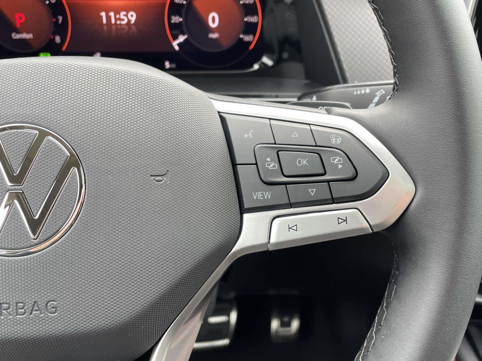 New 2026 Deep Black Pearl Volkswagen 2.0T Peak Edition image 38