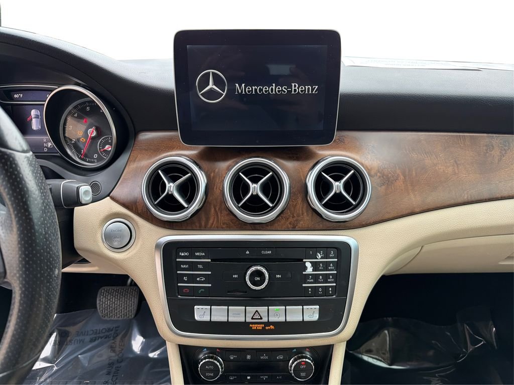 Used 2018 Cirrus White Mercedes-Benz 250 image 14