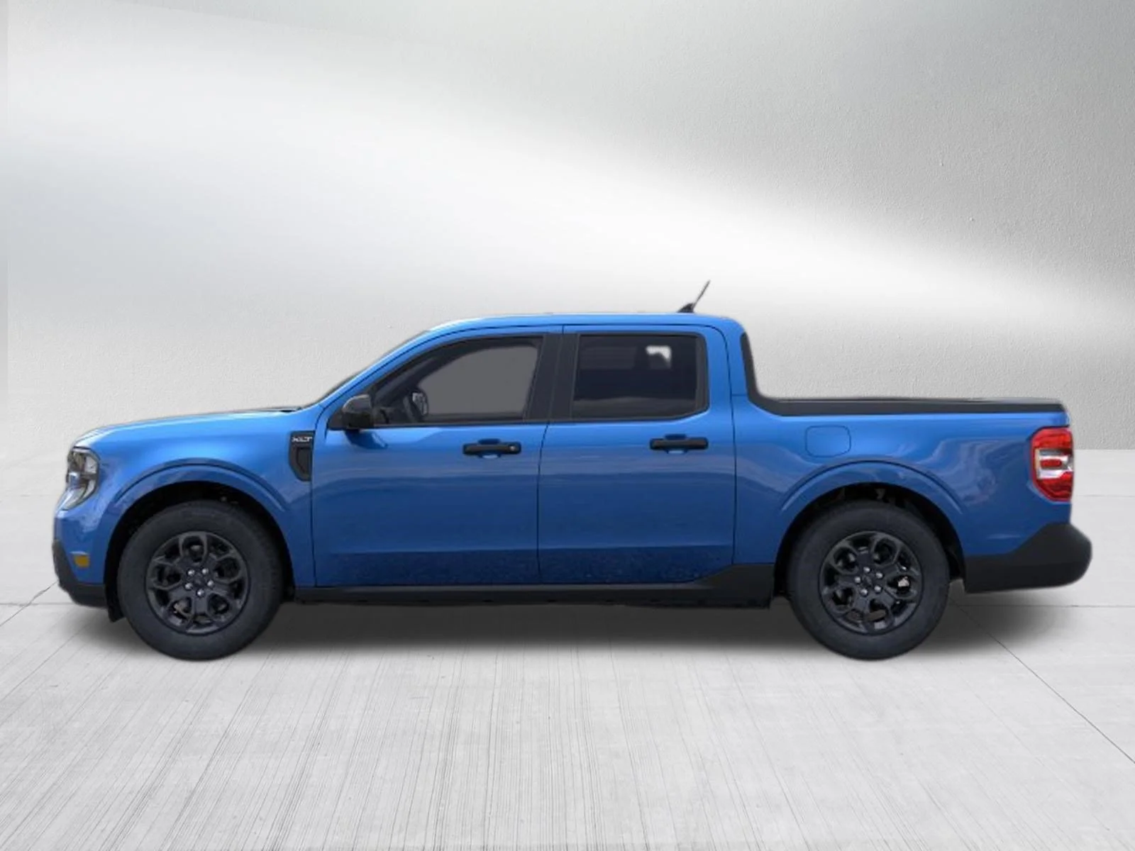New 2026 Velocity Blue Ford XLT image 3