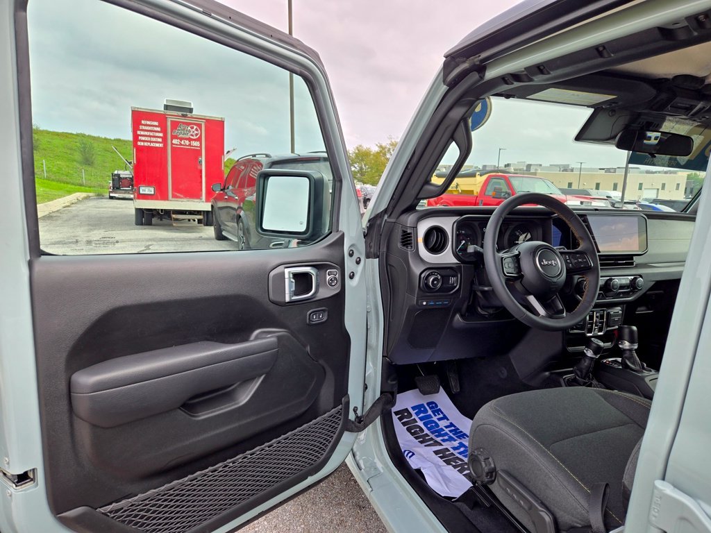 Used 2024 Gray Jeep Sport S 4xe image 11