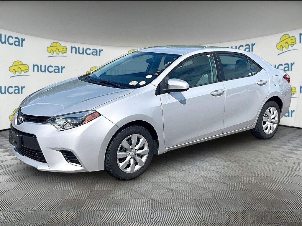 Used 2016 Silver Toyota LE image 3