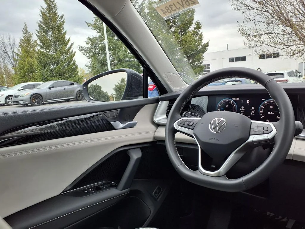 New 2026 Deep Black Pearl Volkswagen 2.0T SE image 21