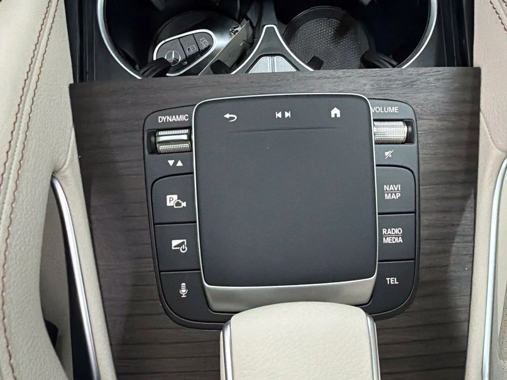 New 2027 White Mercedes-Benz GLS 450 image 21
